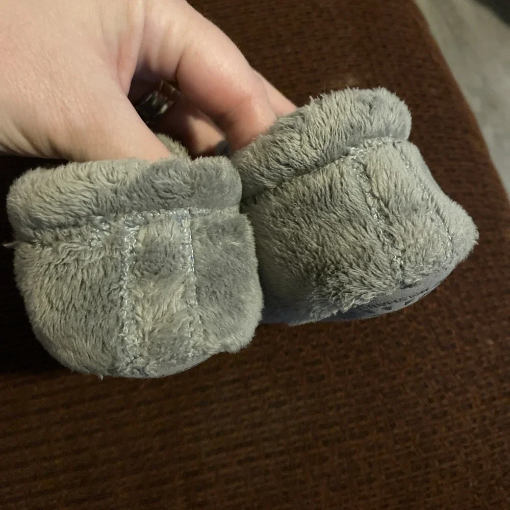Uggs Infant Bixbee Booties Furry‎ Gray Boots Size 4/5 EUC